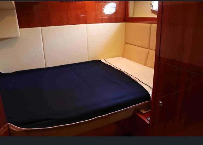 船上ホテル Croaziera Exclusivista