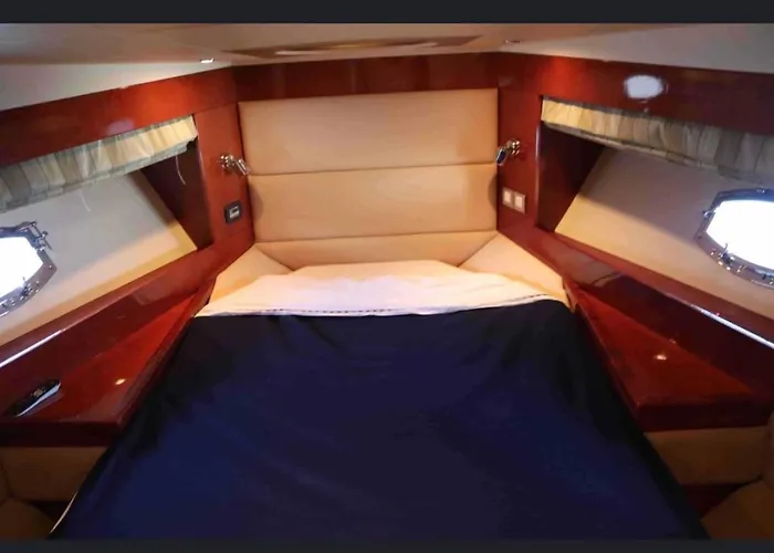 船上ホテル Croaziera Exclusivista